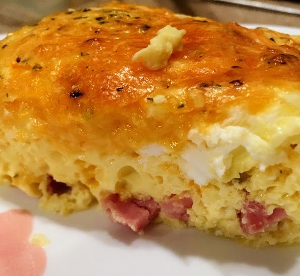 Cheesy Ham Egg Bake - GrubHeaven.com